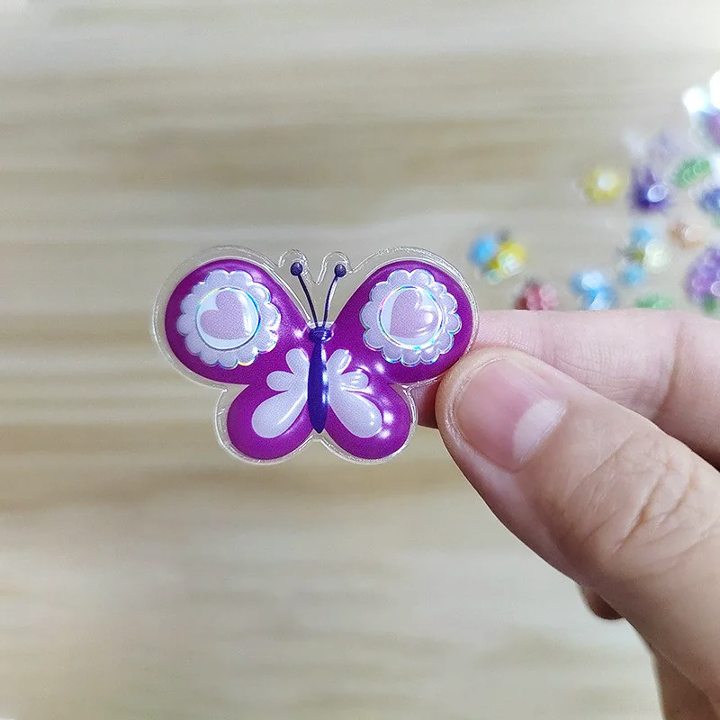 Tampilan jarak dekat permukaan stiker blister kustom timbul