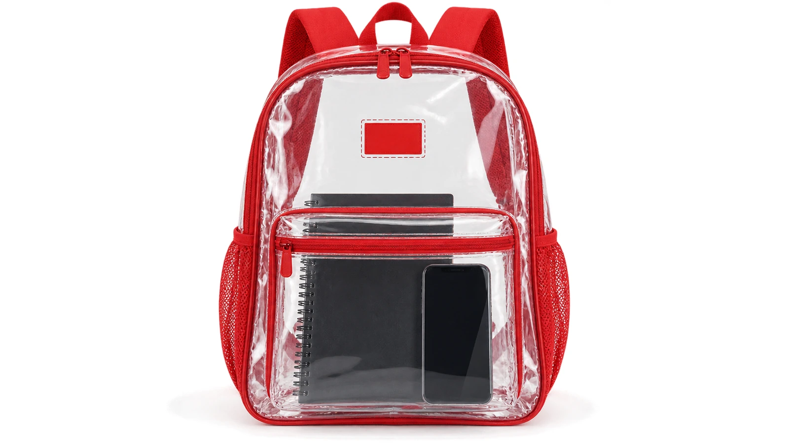 Tampak depan ransel PVC bening dengan persegi panjang kecil berwarna solid yang menandai area logo tunggal di 1 sisi, serta tali dan pita tepi berwarna yang membawa warna merek sementara badan tas tetap transparan