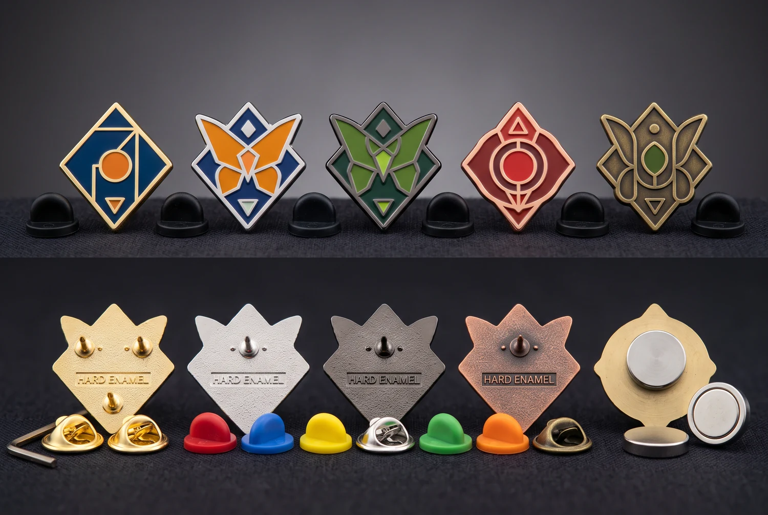 Desain enamel geometris di atas dudukan pin logam serta aneka pengait karet, logam, dan magnet bulat